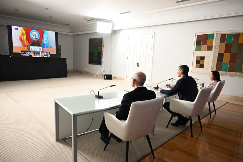 pedro-sanchez-militares-mision-2025-personal-comgeceu