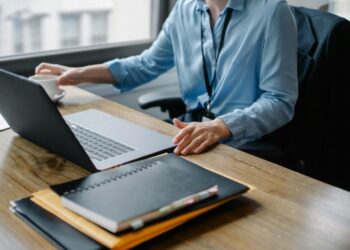 trabajo-ordenador-empresa-001