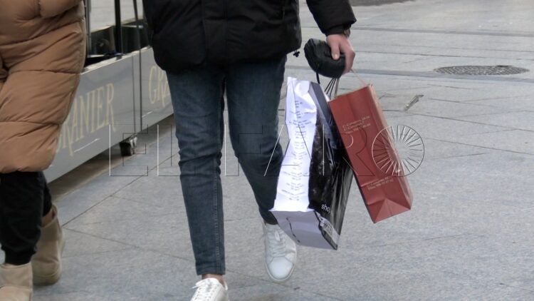 comienza-rebajas-compras-devoluciones-prevision-gasto