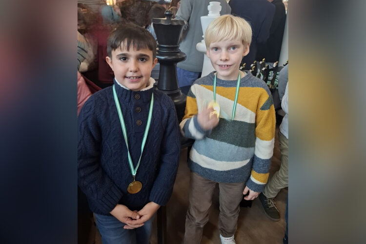 buena-representacion-ceuta-i-torneo-ajedrez-escolar-mcdonalds