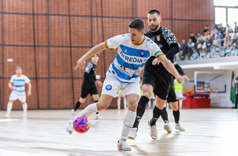 ceuti-remonta-sumar-puntos-oro