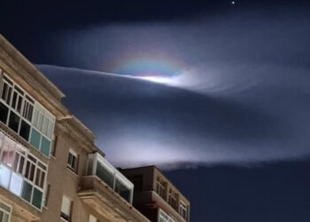 espectacular-fenomeno-luminoso-cielo-ceuta-003