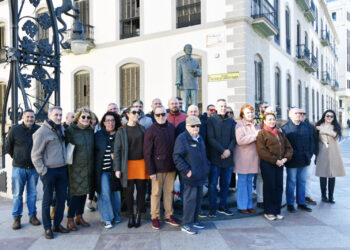 flores-recuerdo-escoltas-fusilados-sanchez-prado-aniversario-2026