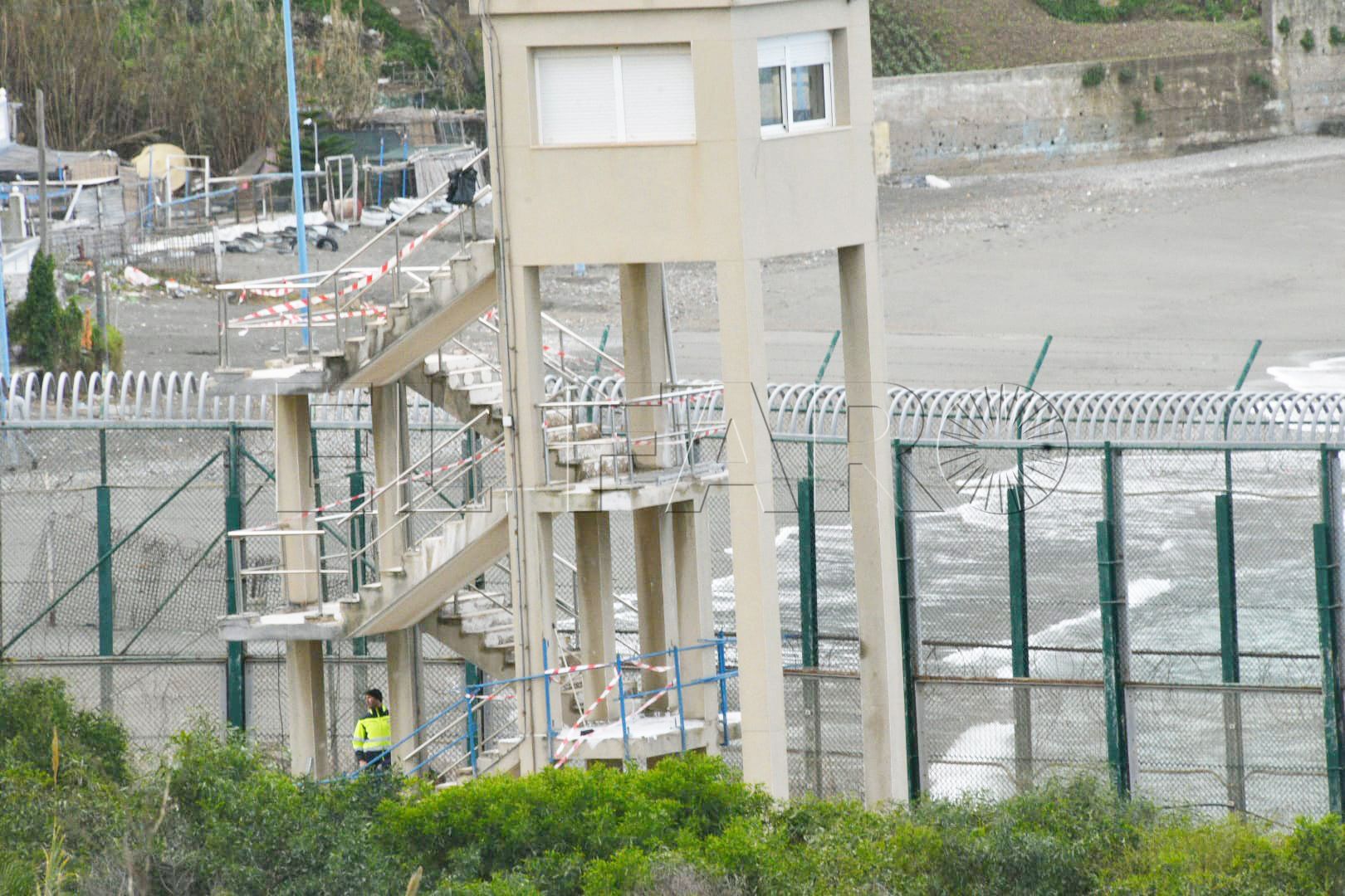 inmigrante-desaparecido-otro-rescatado-punto-morir-mar-1