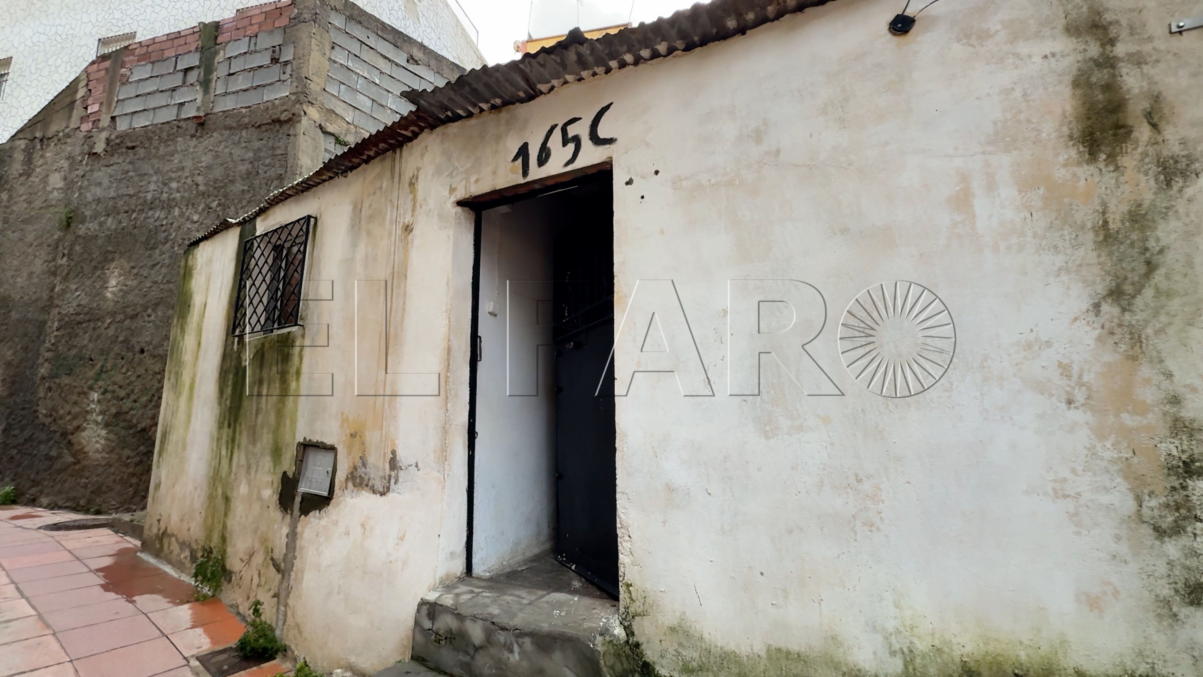 mohamed-pide-ayuda-poner-fin-condiciones-infrahumanas-casa-principe-2