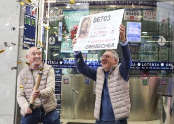 nino-pasa-largo-ceuta-grandes-premios-esquivan-ciudad-autonoma