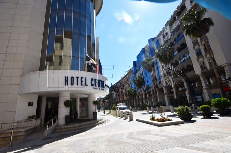 recurso-hotel-puerta-africa-001