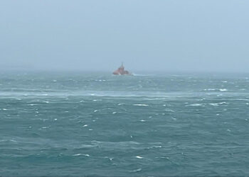 salvamento-maritimo-evacuacion-bebe-borrasca-kristin-joseph