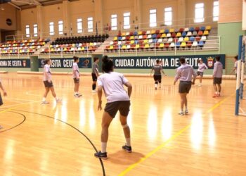 taconi-toca-buen-partido-fuera-casa-ceuta-femenino-futbol-sala-010