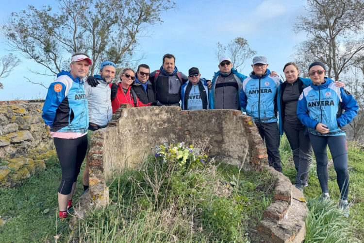 tono-campoamor-recuerdo-caminaras-bastones-donde-estes-1