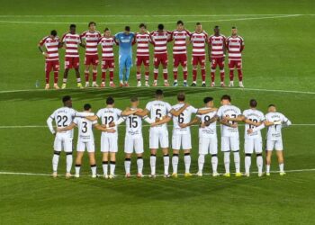 Minuto-silencio-previa-AD-Ceuta-Granada-003