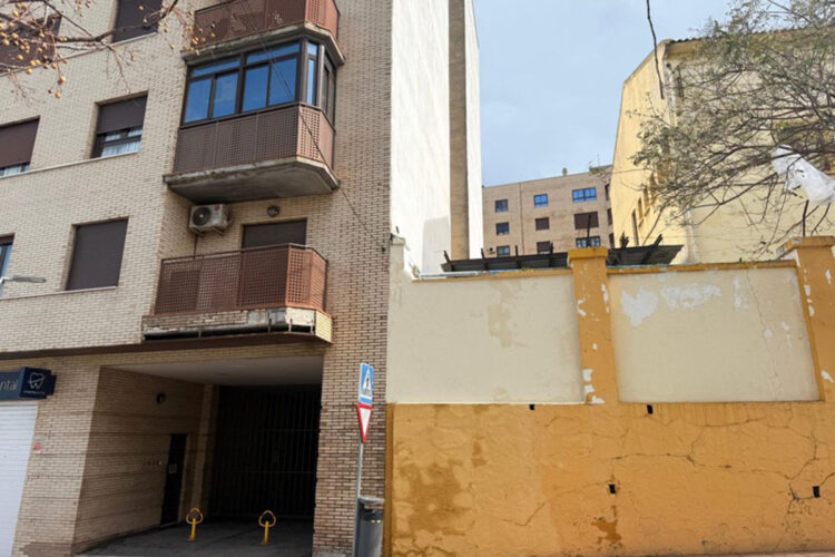 abandono-peligro-desesperacion-vecinos-edificio-marenostrum-003