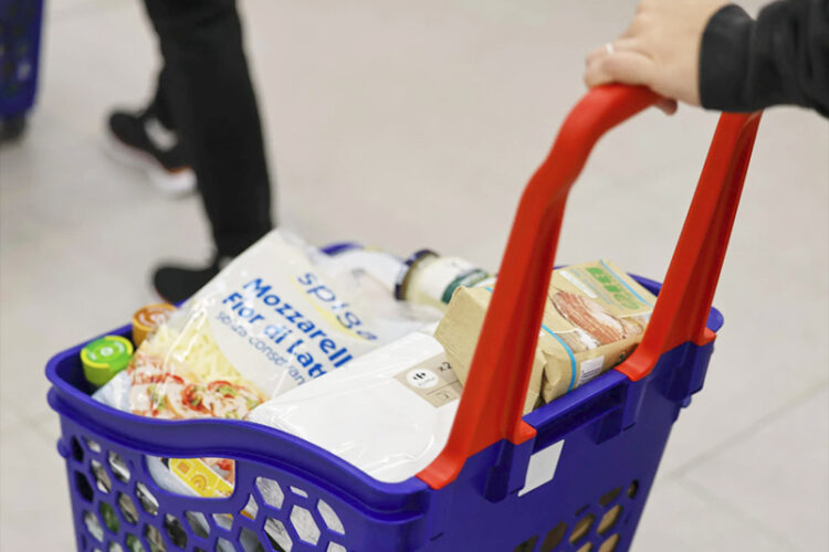 alerta-sanitaria-por-queso-rallado-astillas-madera