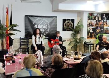 cante-gaditano-marina-caracola-conquista-tertulia-flamenca-003
