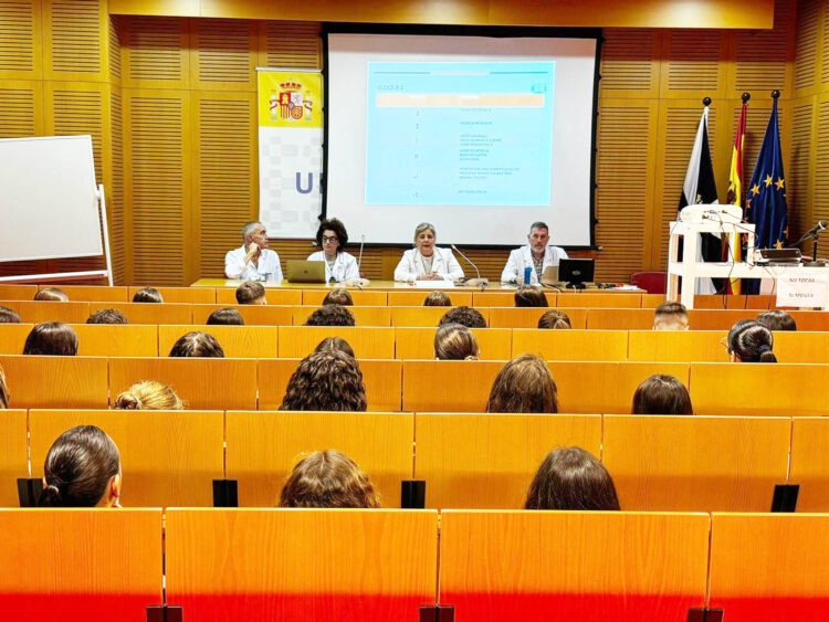 centenar-estudiantes-enfermeria-inician-practicas-ingesa-2