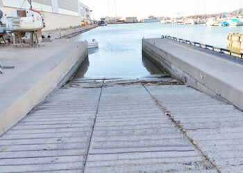 ceuta-no-tendra-al-menos-momento-rampa-publica-acceso-mar-3