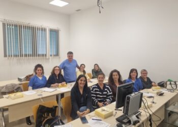 enfermero-ceuta-vuelco-suturas-evitar-cicatrices-004