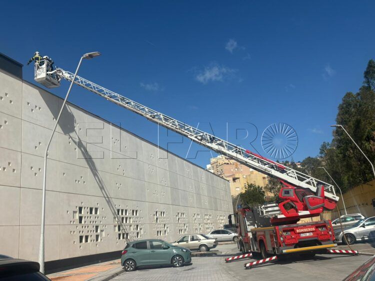 incendio-controlado-polideportivo-diaz-flor-12