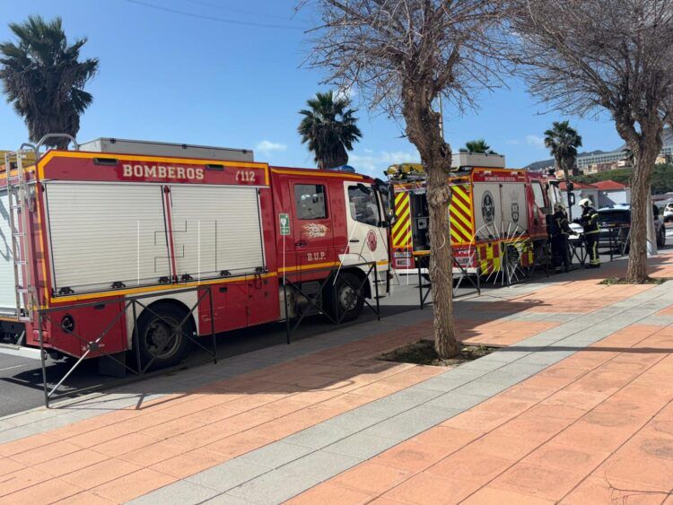 incendio-controlado-polideportivo-diaz-flor-2
