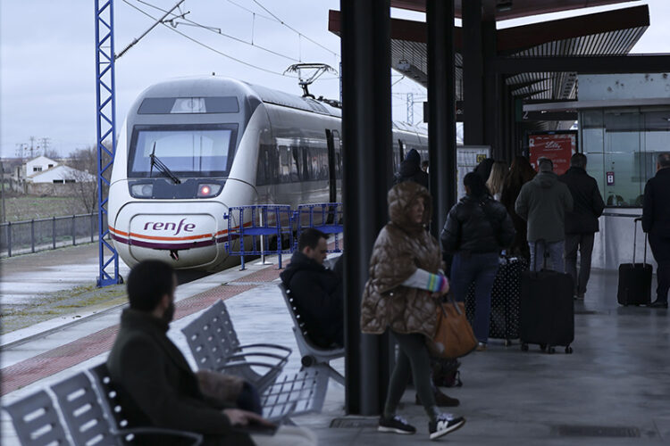 linea-alta-velocidad-madrid-andalucia-reabrira-fecha-tren