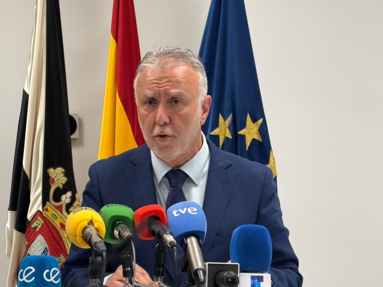 ministro-politica-territorial-angel-victor-torres-comparecencia-menores-5