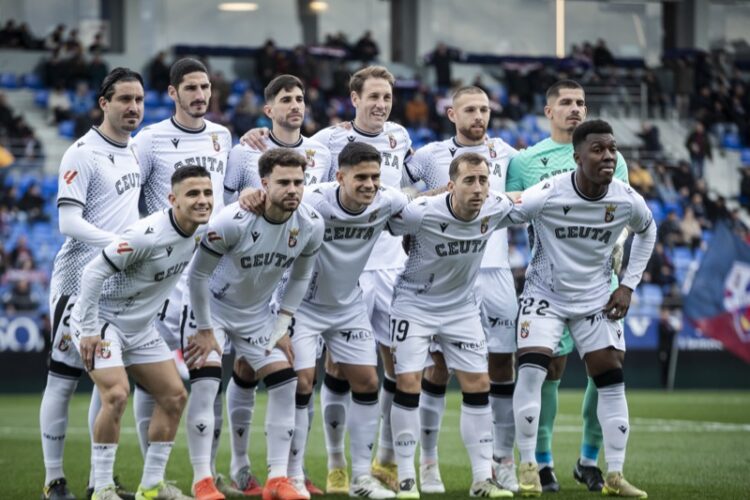 1x1-huesca-ceuta-expulsion-polemica-decidio-partido