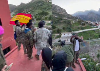 preocupacion-ropa-militares-subsaharianos-vallado