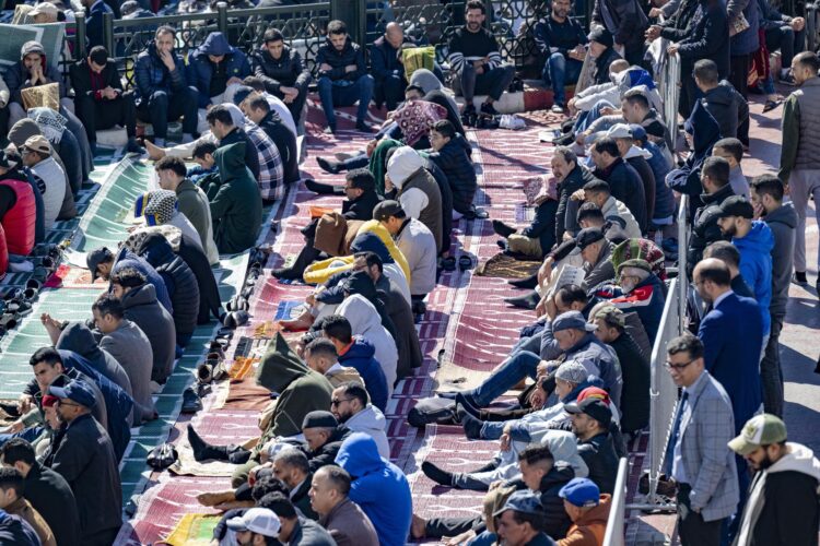 marruecos-cambia-amplio-rechazo-popular-horario-ramadan