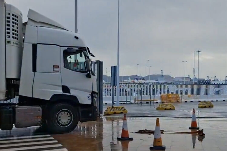 restringido-acceso-puerto-algeciras-camiones-tanger-med