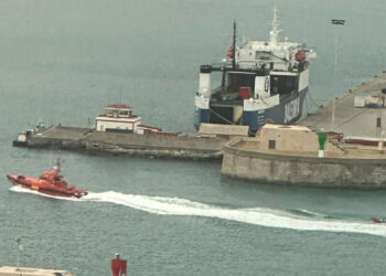 salvamento-maritimo-auxilia-zodiac-deriva-cerca-benzu-1