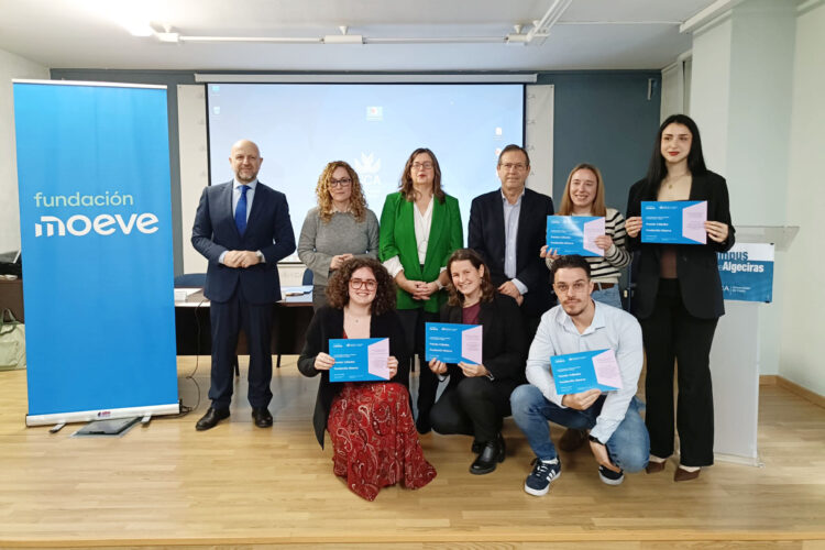 seis-estudiantes-reciben-premios-catedra-fundacion-moeve-2025-uca