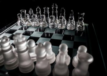 tablero-cristal-etica-convierte-mercancia-005