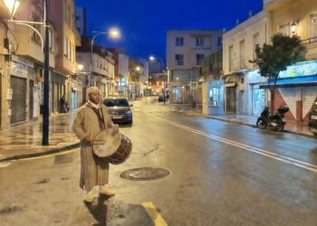 tamborilero-ceuta-guardian-ambiente-ramadan-barriadas