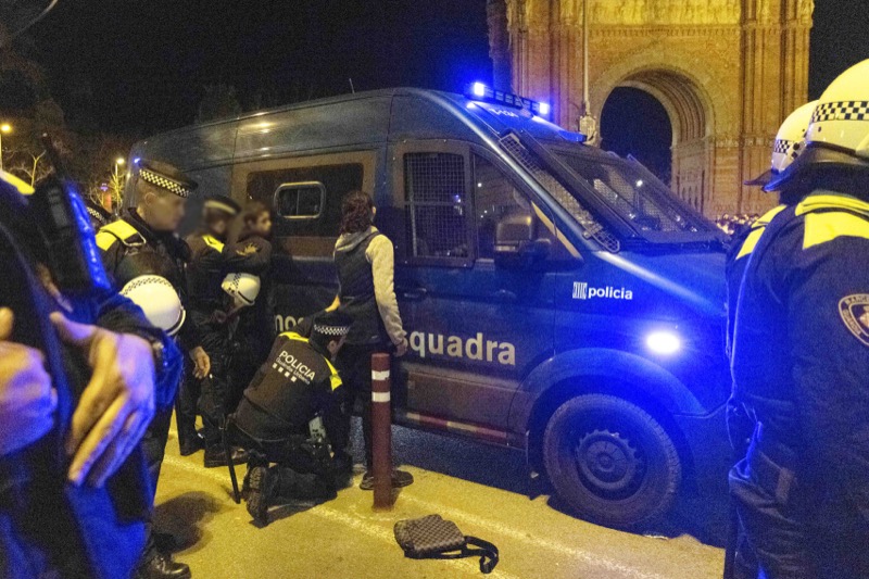 therians-por-que-quedada-ceuta-incidentes-barcelona-1-001