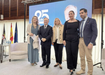 Acto-Juan-Vivas-25-años-El-Faro-4-002-portada