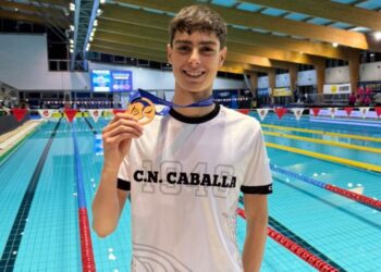 alejandro-lopez-galan-bronce-nacional-metros-espalda-001