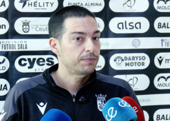 anto-fernandez-entrenador-ad-ceuta-femenino