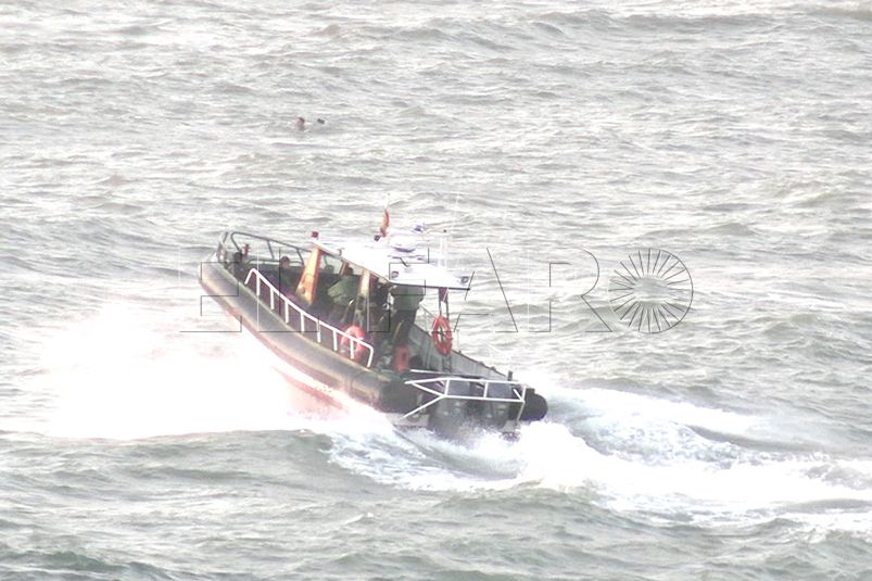 asi-se-la-juega-servicio-maritimo-salvar-inmigrantes-ceuta