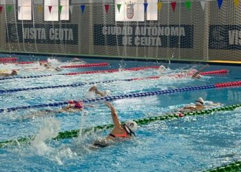 cerca-centenar-personas-apuntan-experiencia-triatlon-mujer