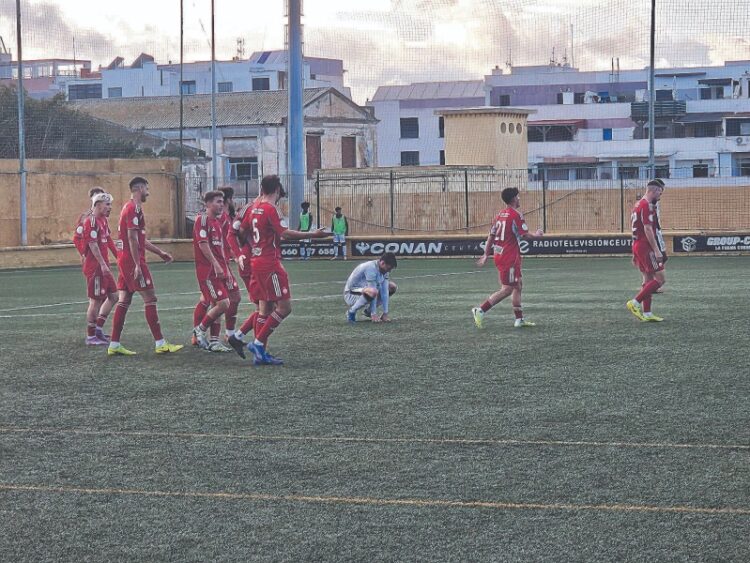 ceuta-b-queda-otra-vez-puertas-004