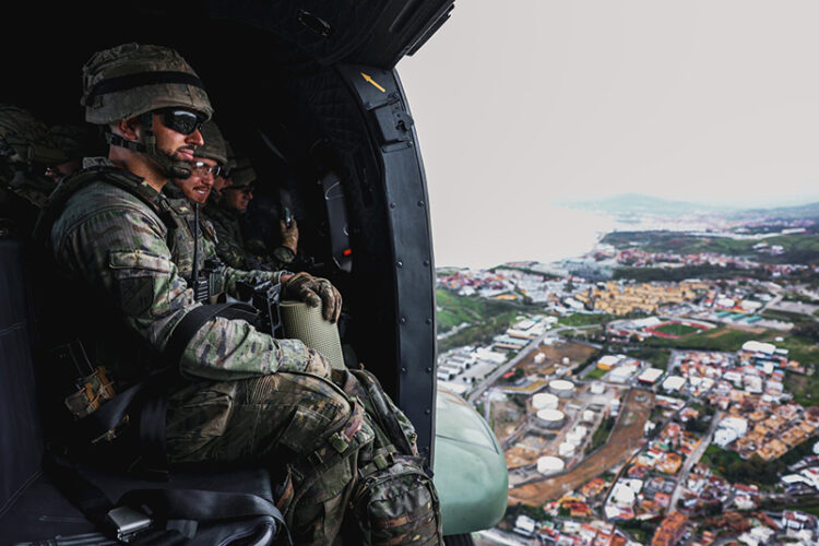 ceuta-vamtac-super-puma-p-3-orion-patrullero-1