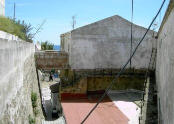 ciudad-ordena-derribo-local-social-sarchal-estado-ruina