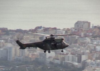 espectaculares-imagenes-ceuta-escenario-ejercicios-militares-helicoptero-3