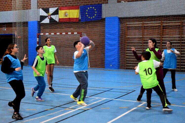 fiesta-baloncesto-escolar-despedir-ceuta-te-ensena-3