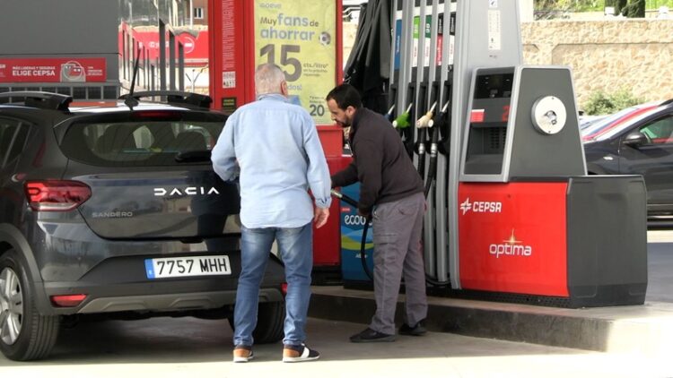 gasolina-diesel-disparan-malestar-preocupacion-ceuta-008