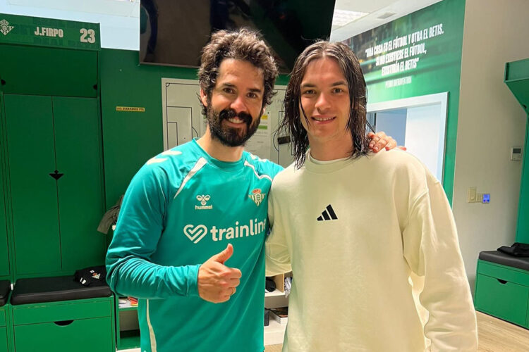 iker-amores-participa-entrenamiento-real-betis