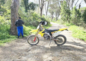motoristas-ilegalmente-monte-huir-guardia-civil-002