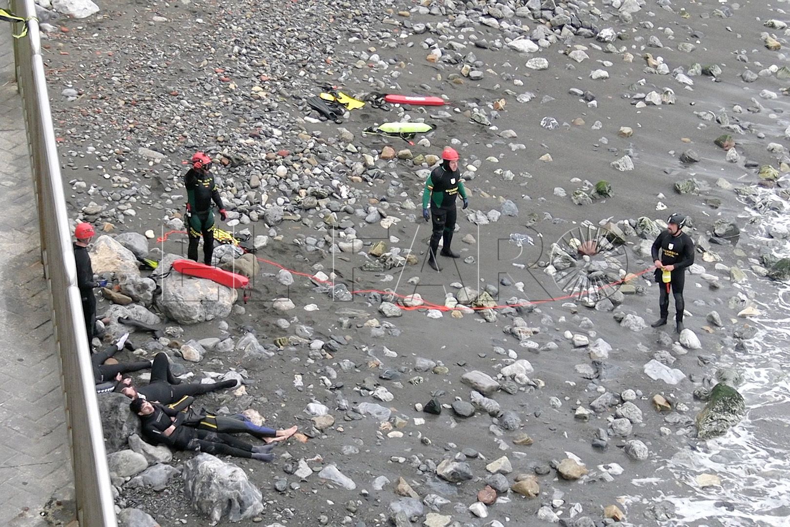 portada-entre-vida-muerte-guardia-civil-salva-inmigrantes-mar