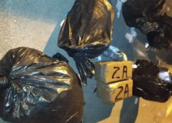 traficantes-abandonan-kilos-hachis-contenedor-basura-tanger