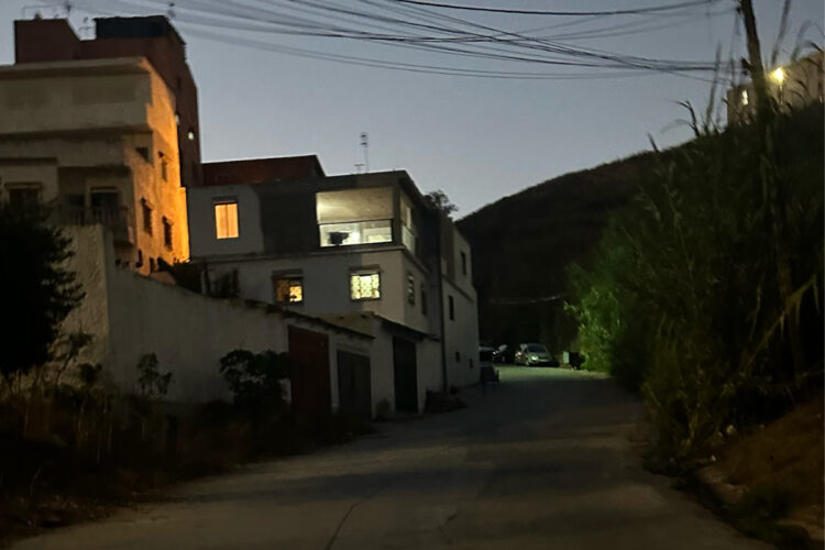 vecinos-arcos-quebrados-denuncian-casi-mitad-barrio-sigue-sin-luz